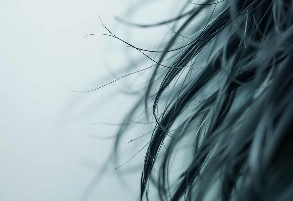 Волосы крупным планом — иллюстрация к разделу о признаках дефицита железа